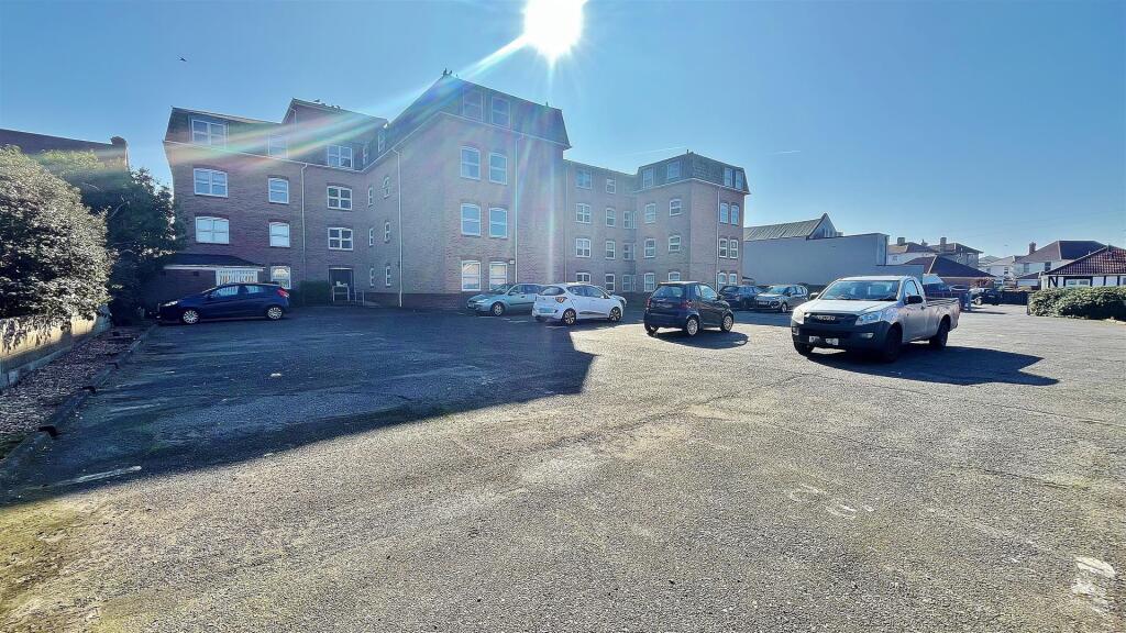 Outside - Rear