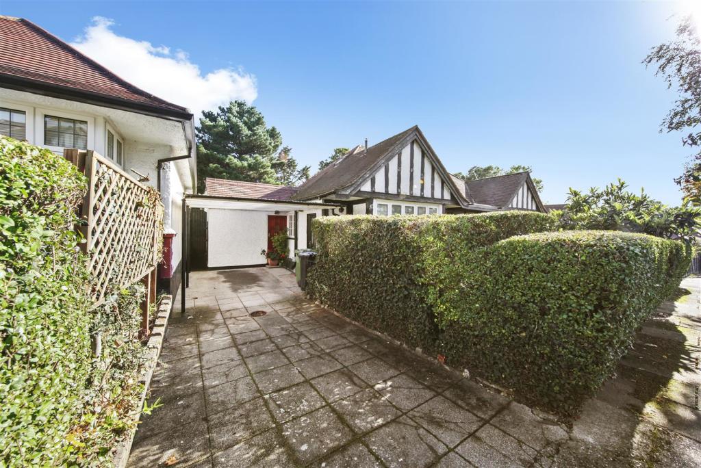 40 Barn Hill - P29XaXqHSuGXoFDYWoim.jpg