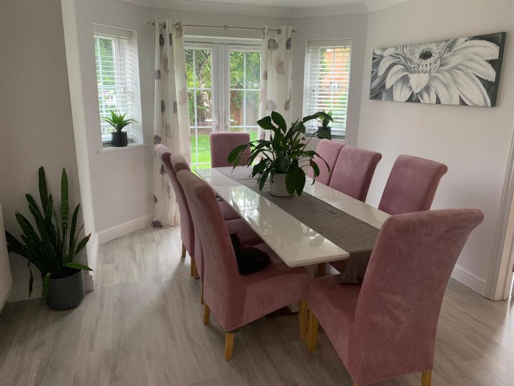 WhatsApp Image 2025-07-25 at 09.34.45 (7).jpeg