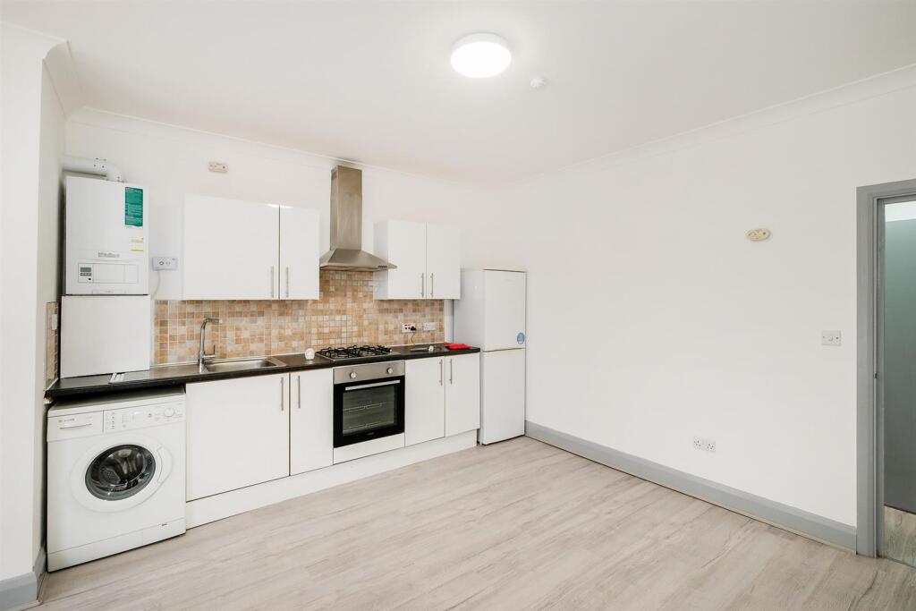 20 North Birkbeck Road - Flats 2, 3, 4-4_web.jpg