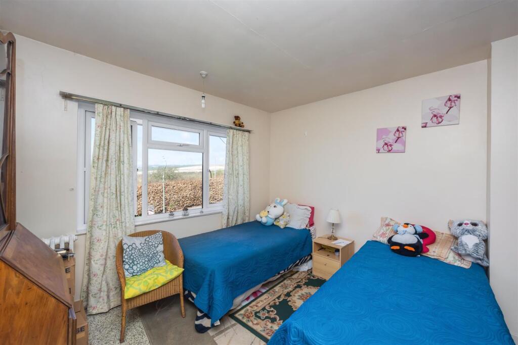 King George VI Dr 17 TWIIN.jpeg