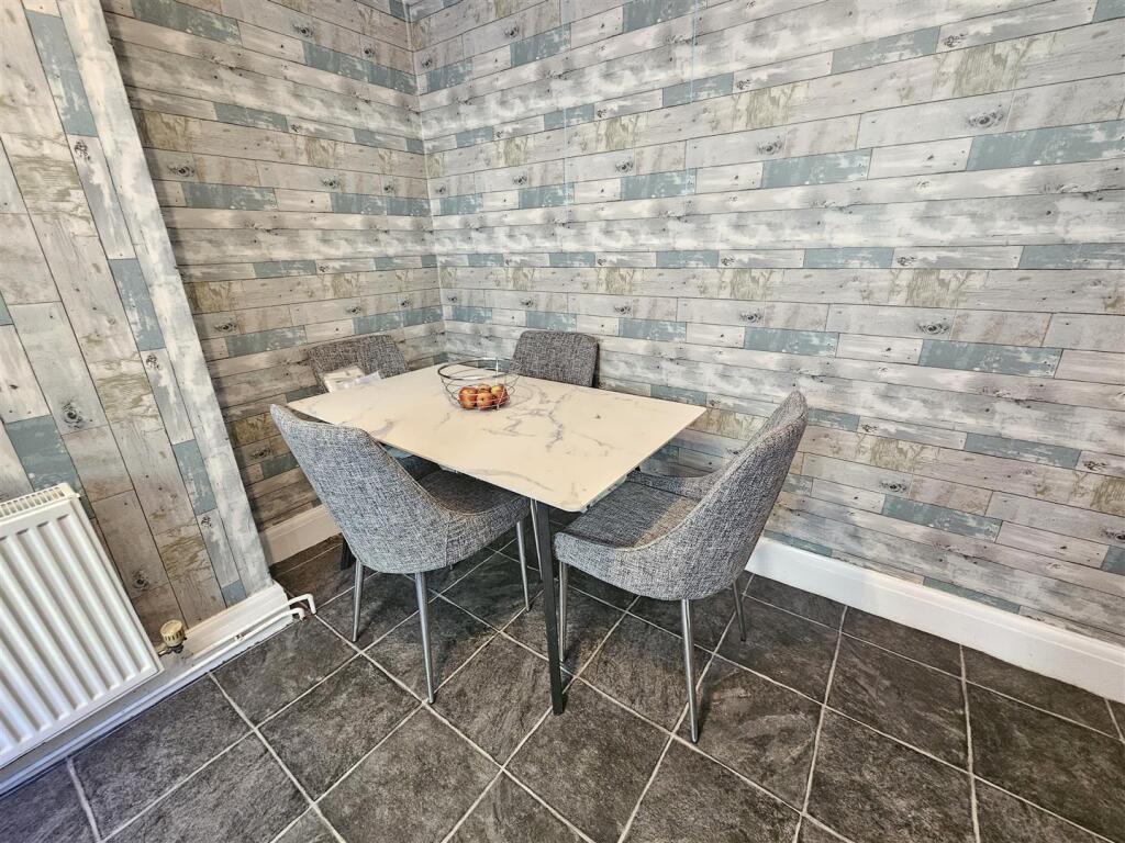 Dining Area.jpg