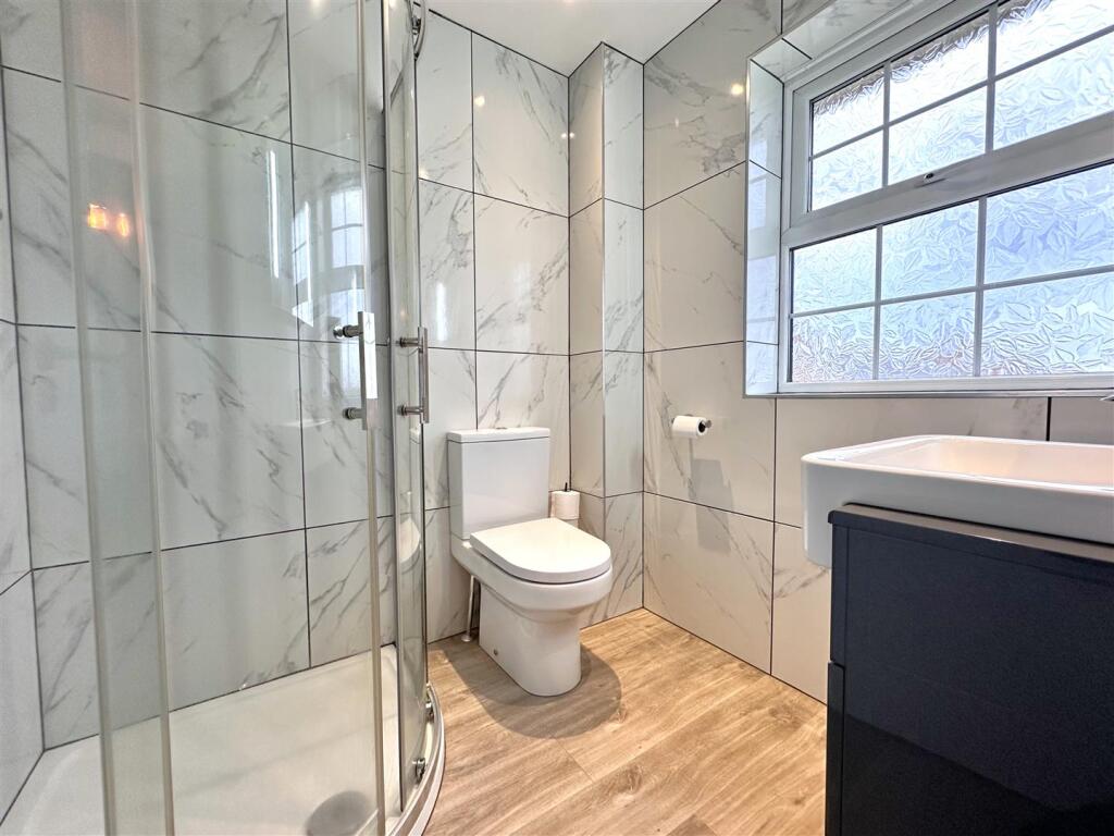 Lavish En-Suite 704