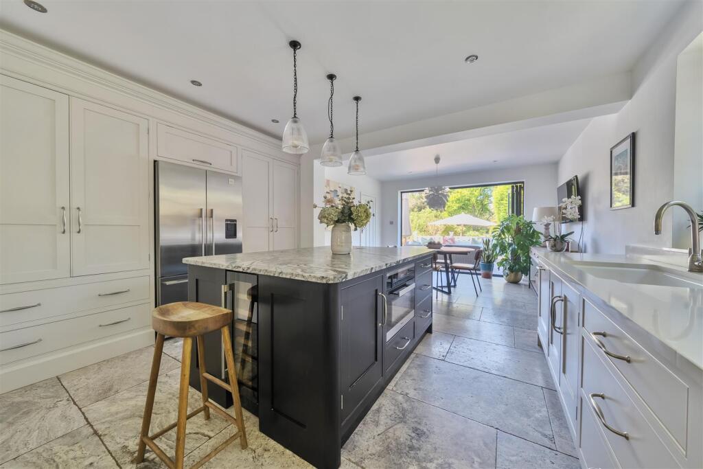 Kitchen (2)