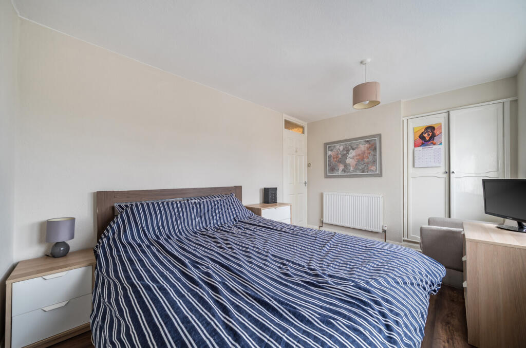 1361900-10-6908d2...