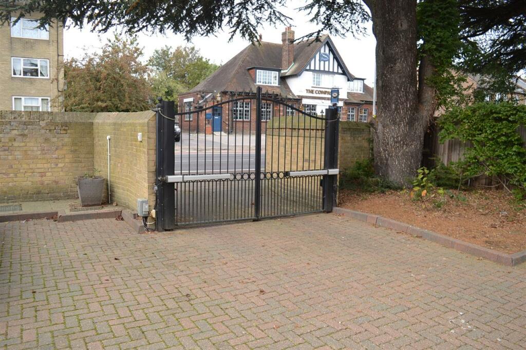 SECURITY GATE