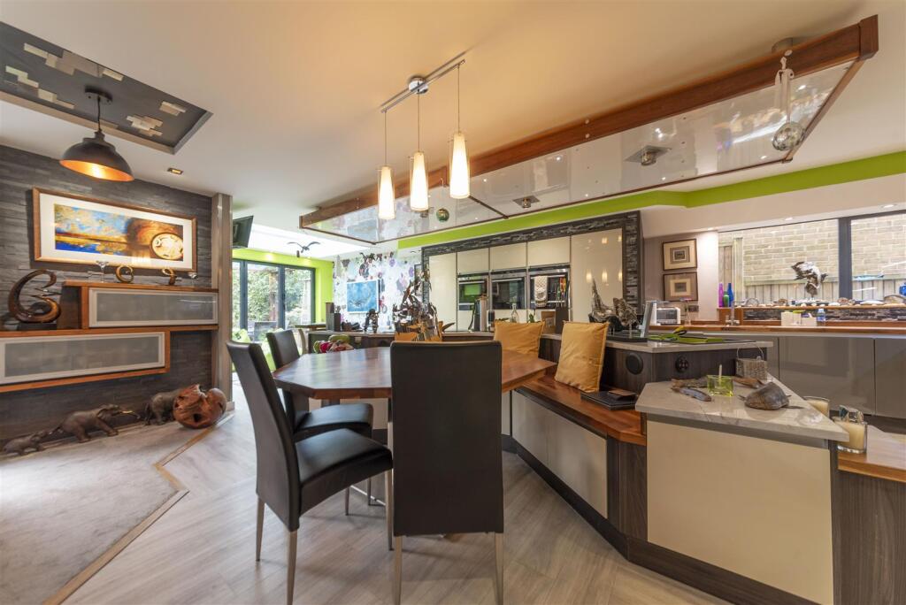 Lounge/Kitchen/Dinning Room