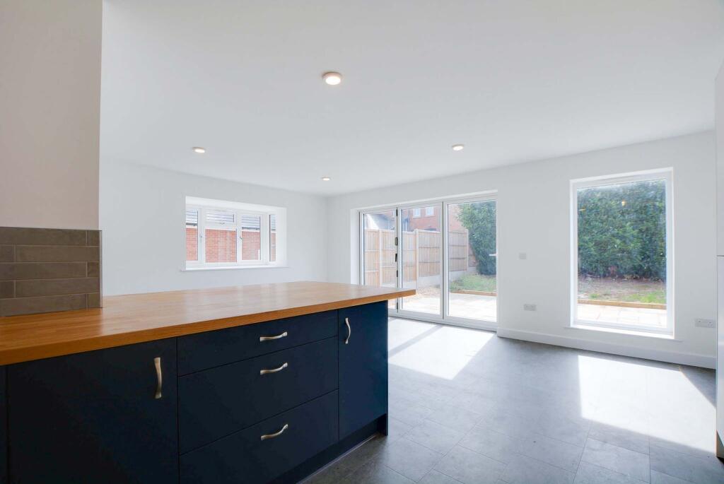 Fitted Dining Kitchen