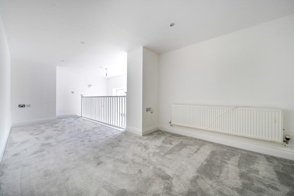 1318409-15-6880f0...