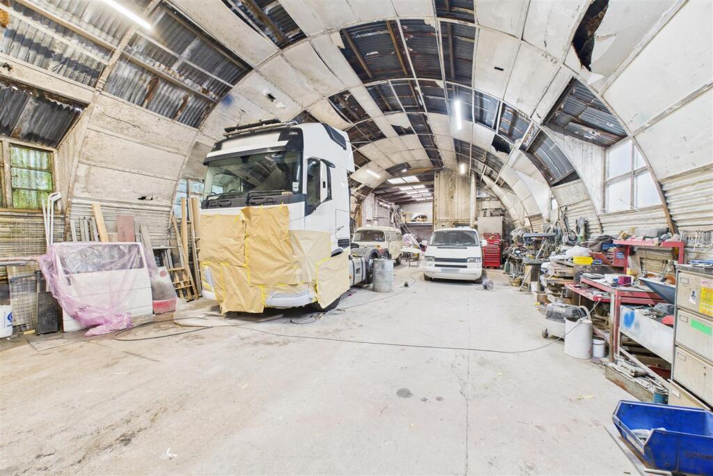 Hallen Motor Company, Collins Street, Avonmouth, B