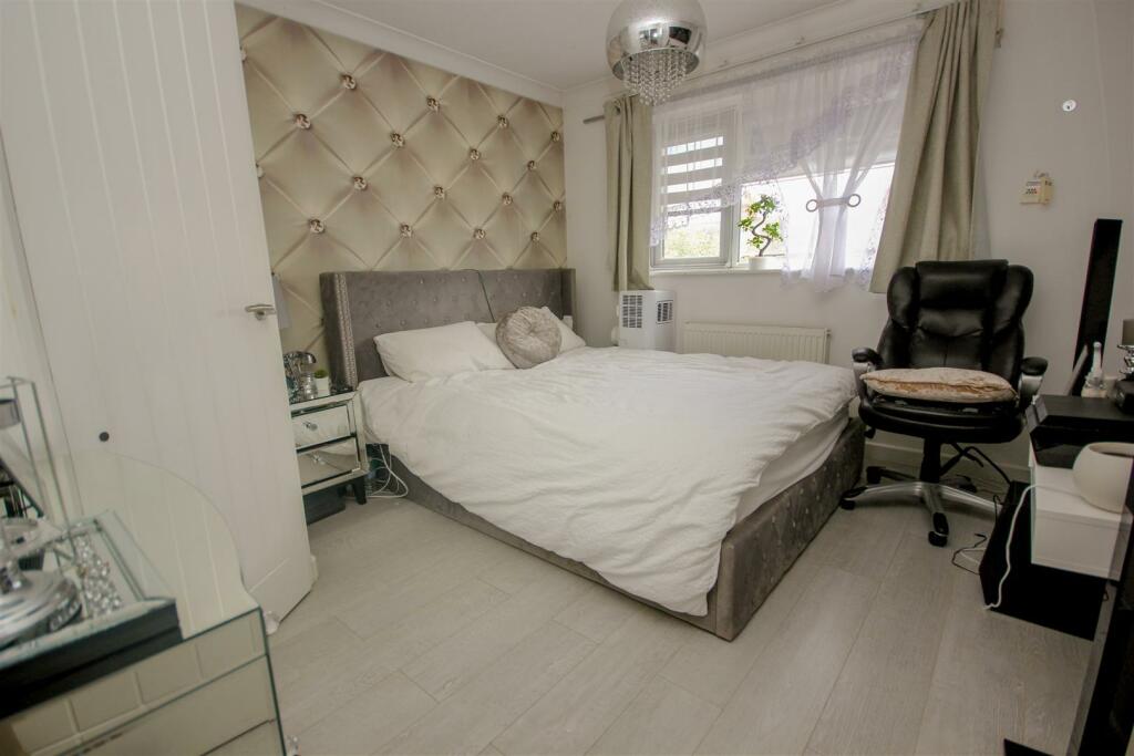 Master Bedroom.jpg