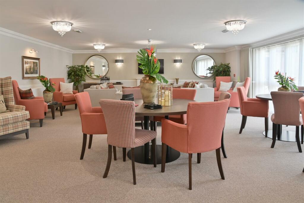 St Andrews Lodge Chippenham  Owners' Lounge.jpg