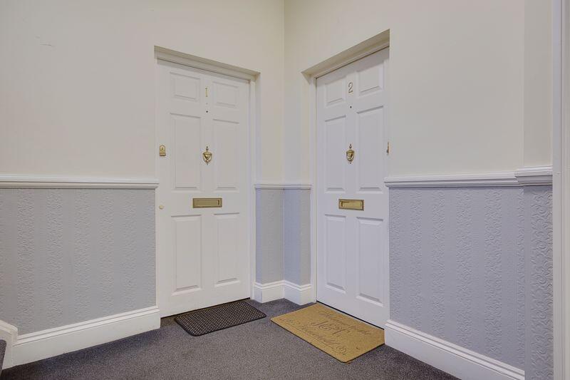 Flat Entrance (Left)