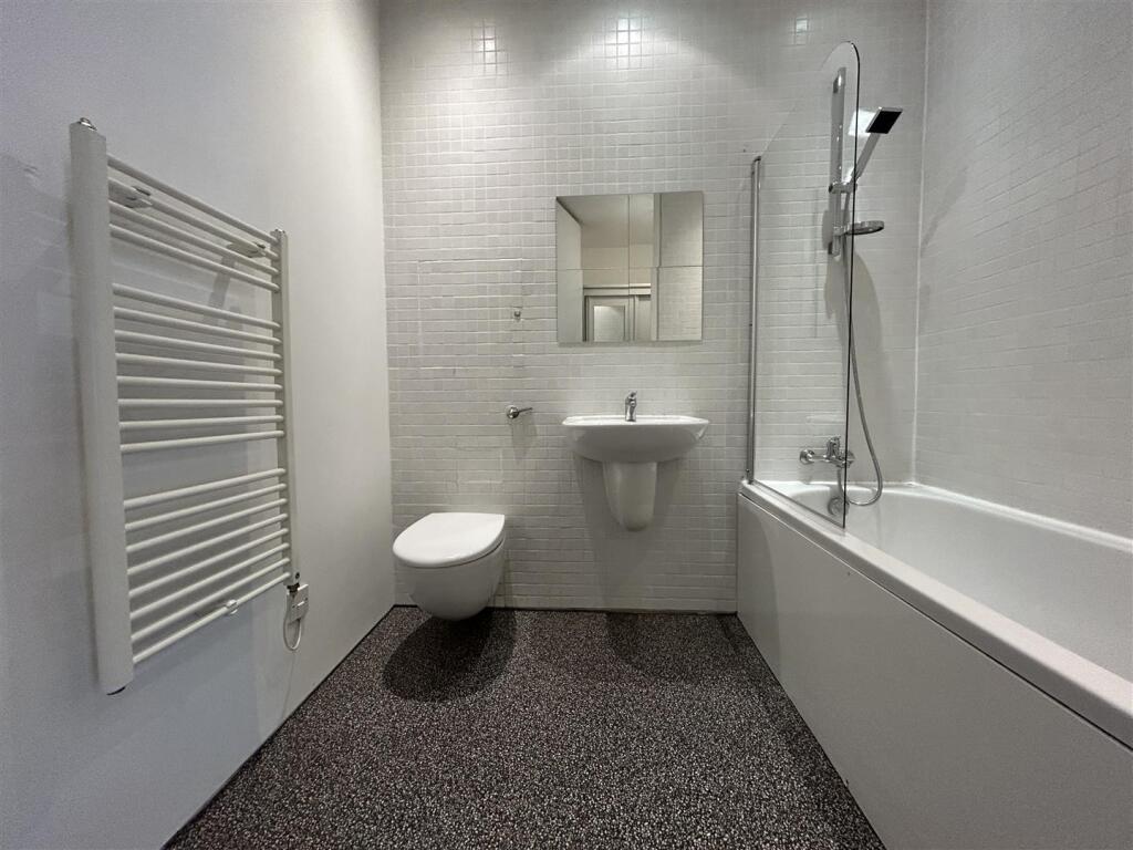 Bathroom.jpeg
