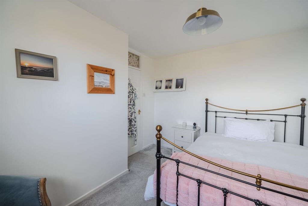 57 Oaklands View-2.jpg