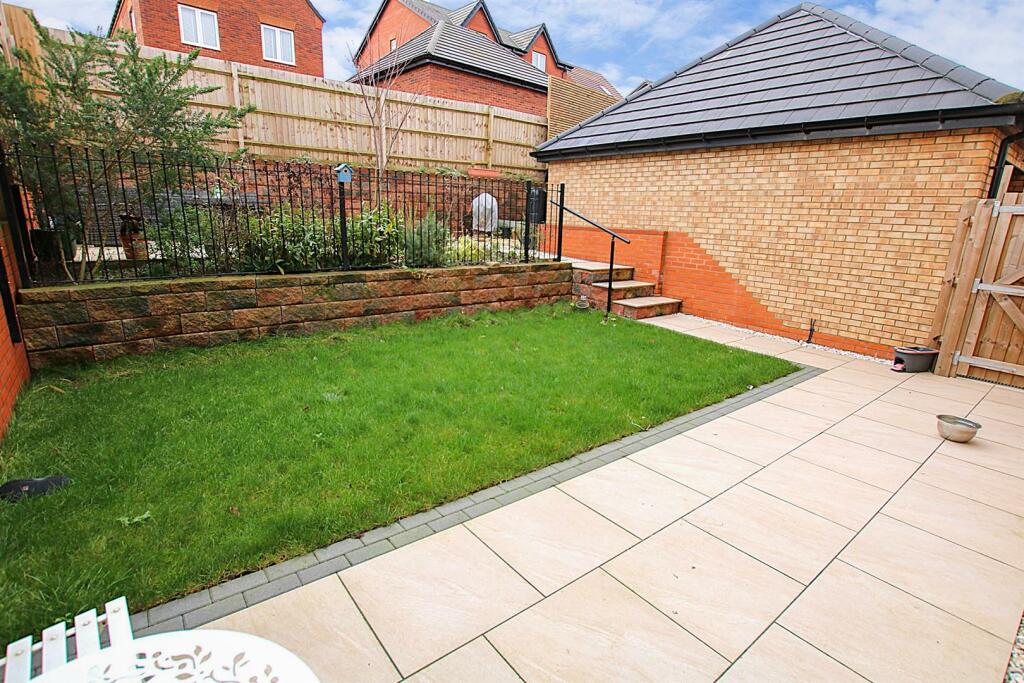 Ramfield Crescent Garden_1.jpg