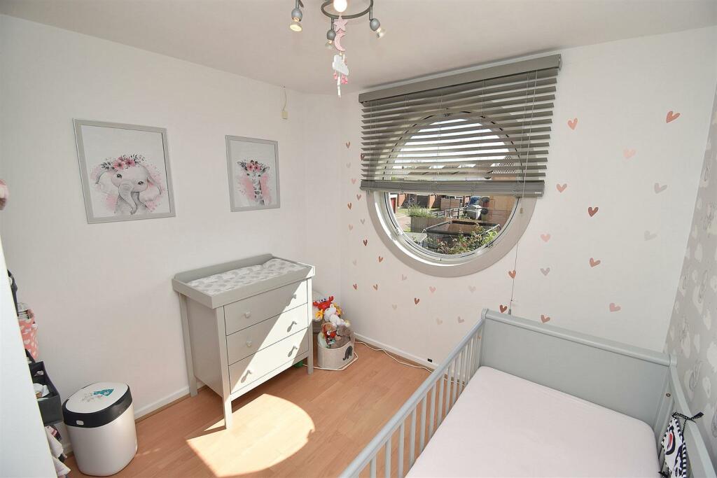 Bed3.JPG