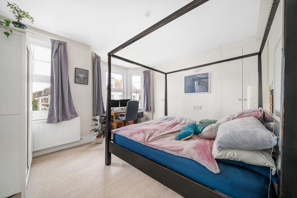 Bedroom 1.JPG