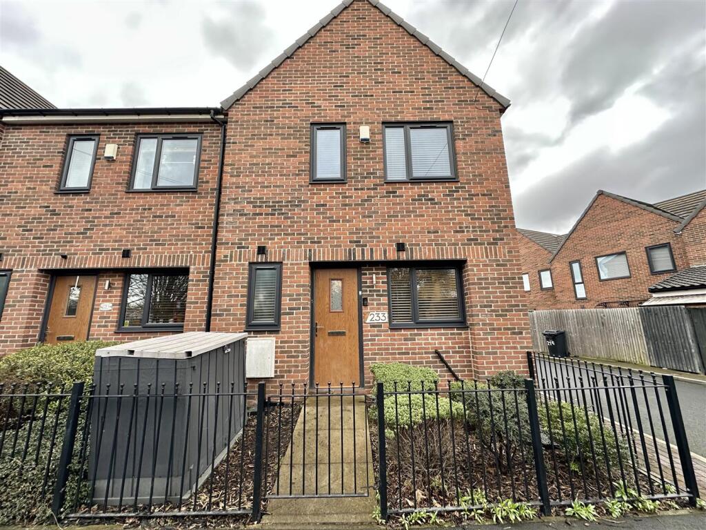 Bramleys Estate Agents - Leeds Old Road - Batley (