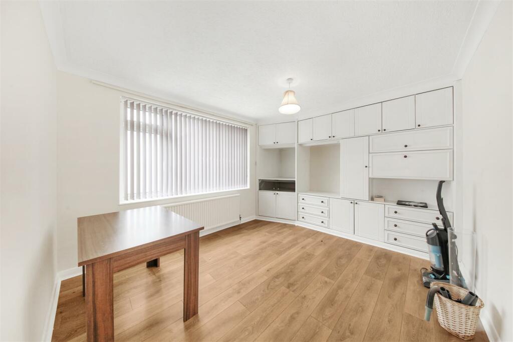 98 Carlton Avenue West - KPlRL2z8ZPVoDZ5plXxO.jpg