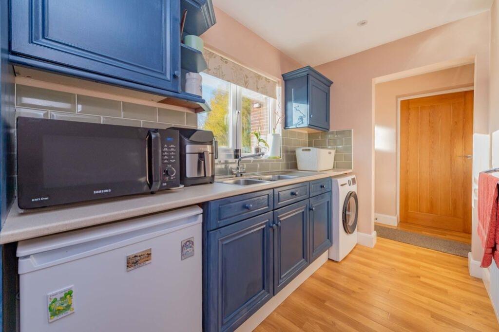 Utility Shower room.EmilyDimelowEwemoveWhitchurcha