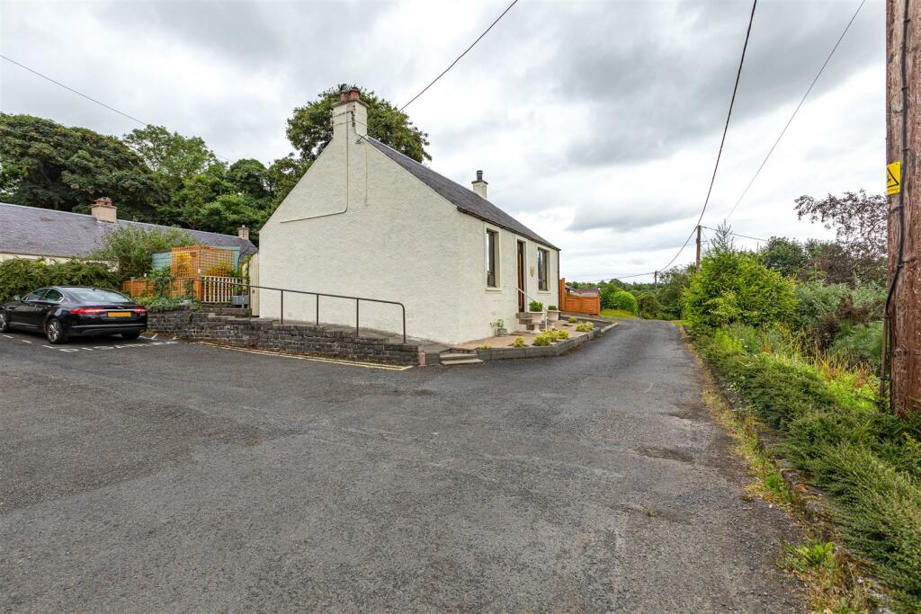 6 Sunny Brae Ancrum 06.JPG