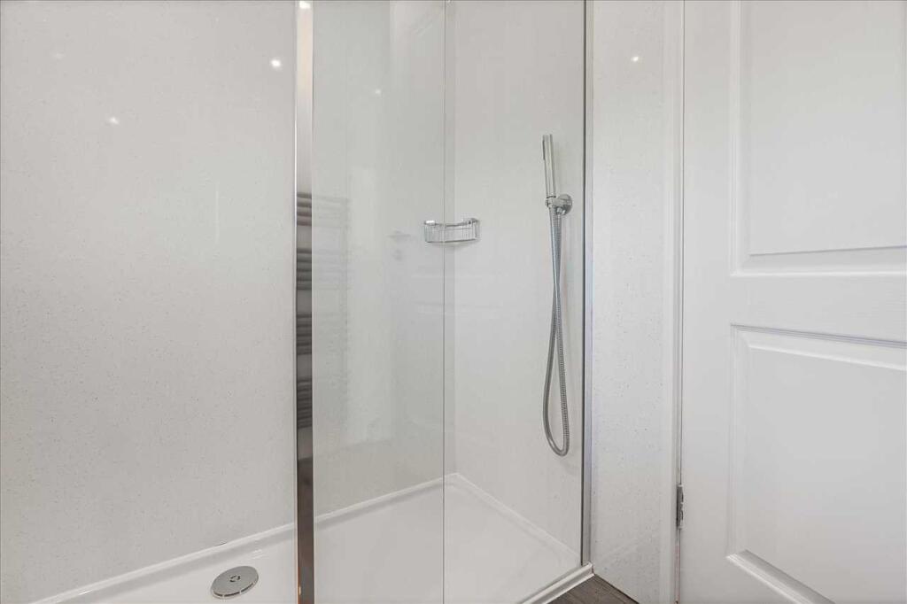 Shower Room (2)