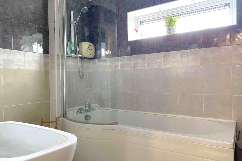 04Bathroom