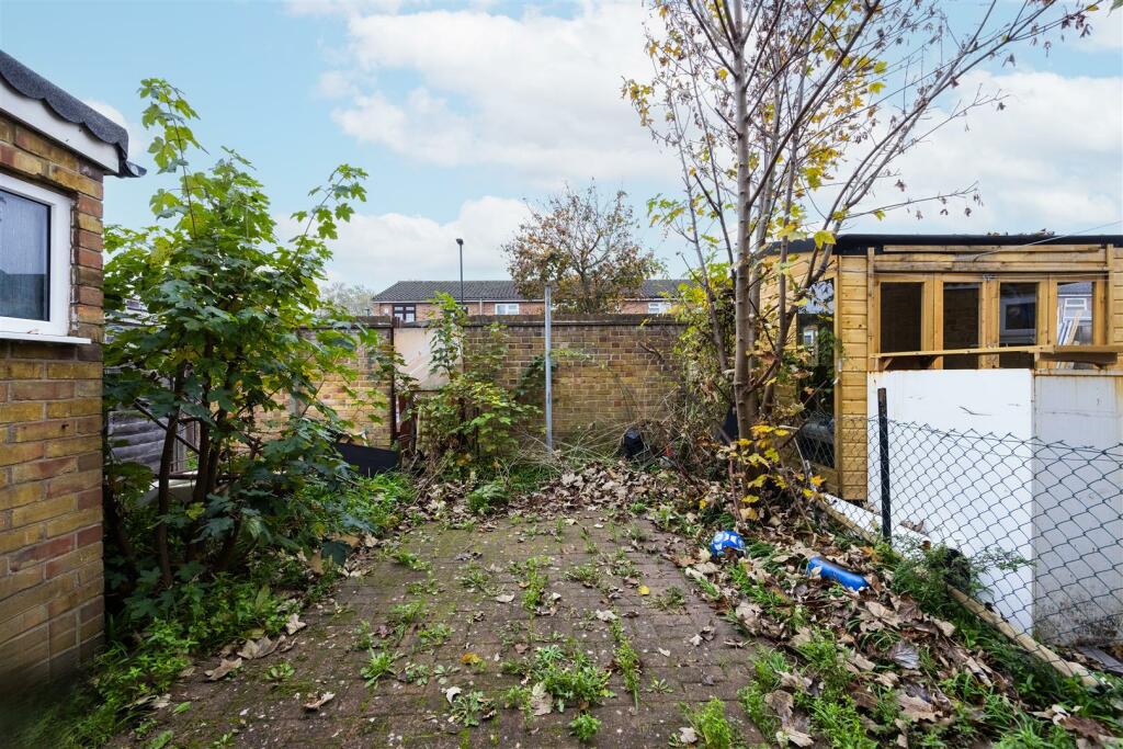 24 Talbot Road_04 copy.jpg