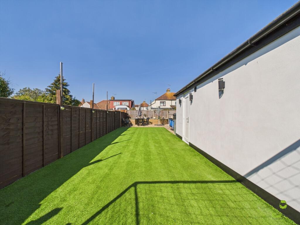 CAM02615G0-PR0037-STILL014