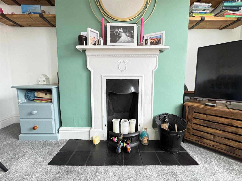 Fireplace.jpg