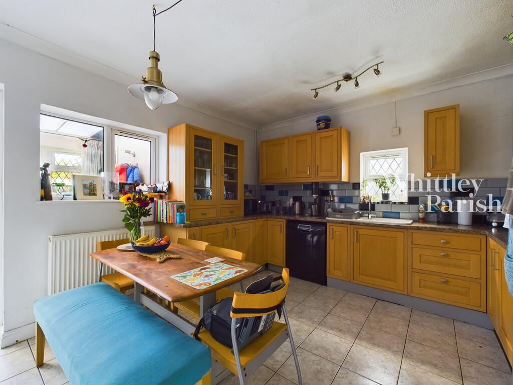 CAM04332G0-PR0022...