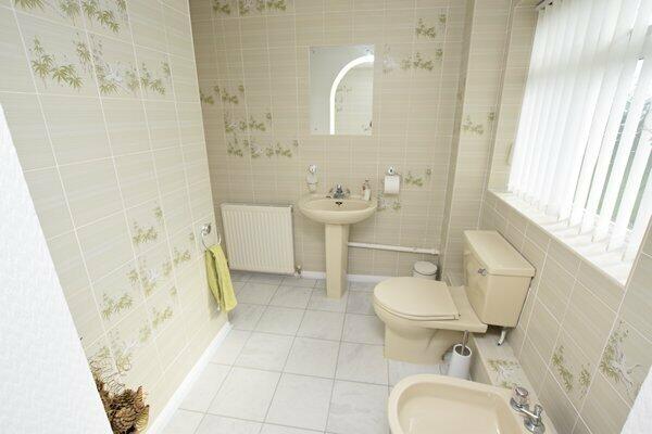 bath and shower room