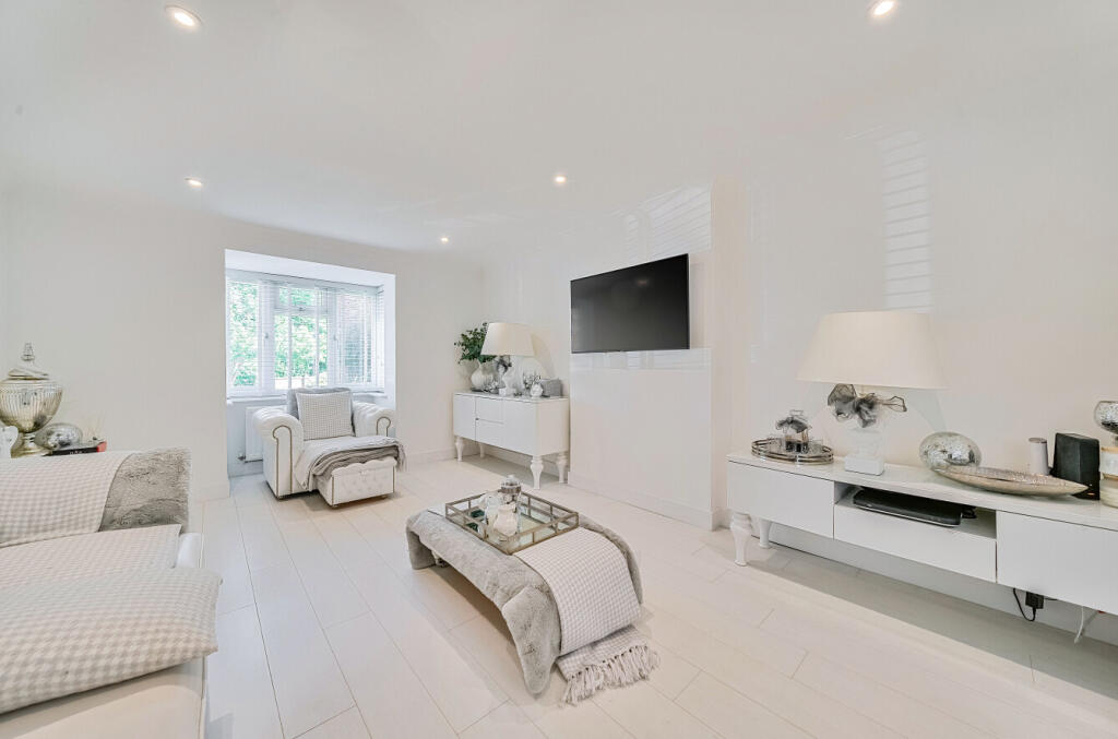 1294602-9-682c5e7...