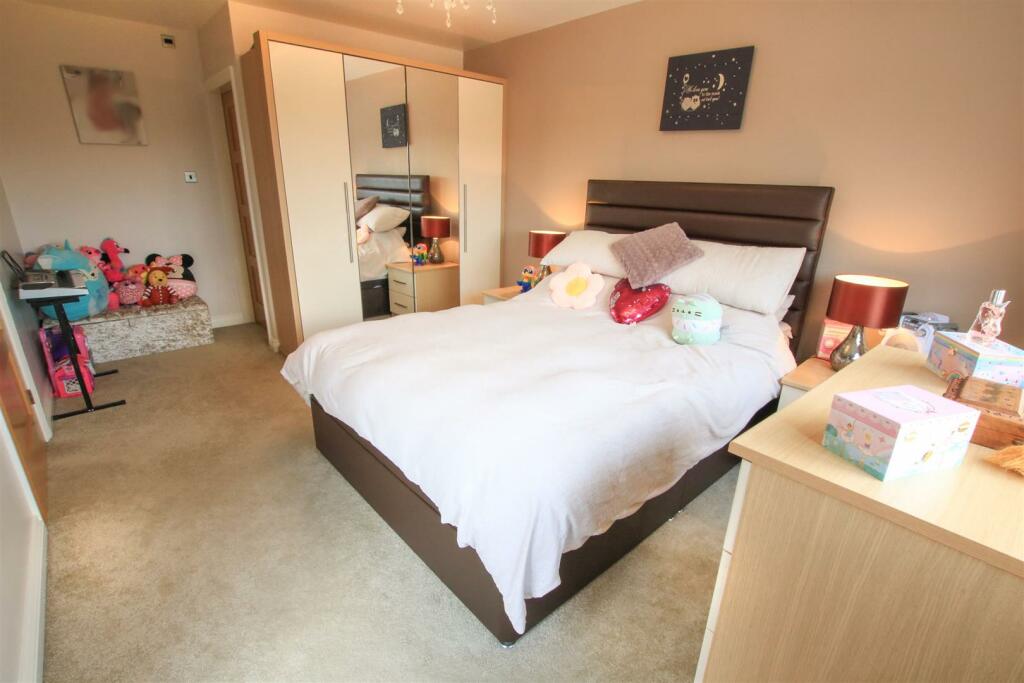 BEDROOM 3 (EN-SUITE)