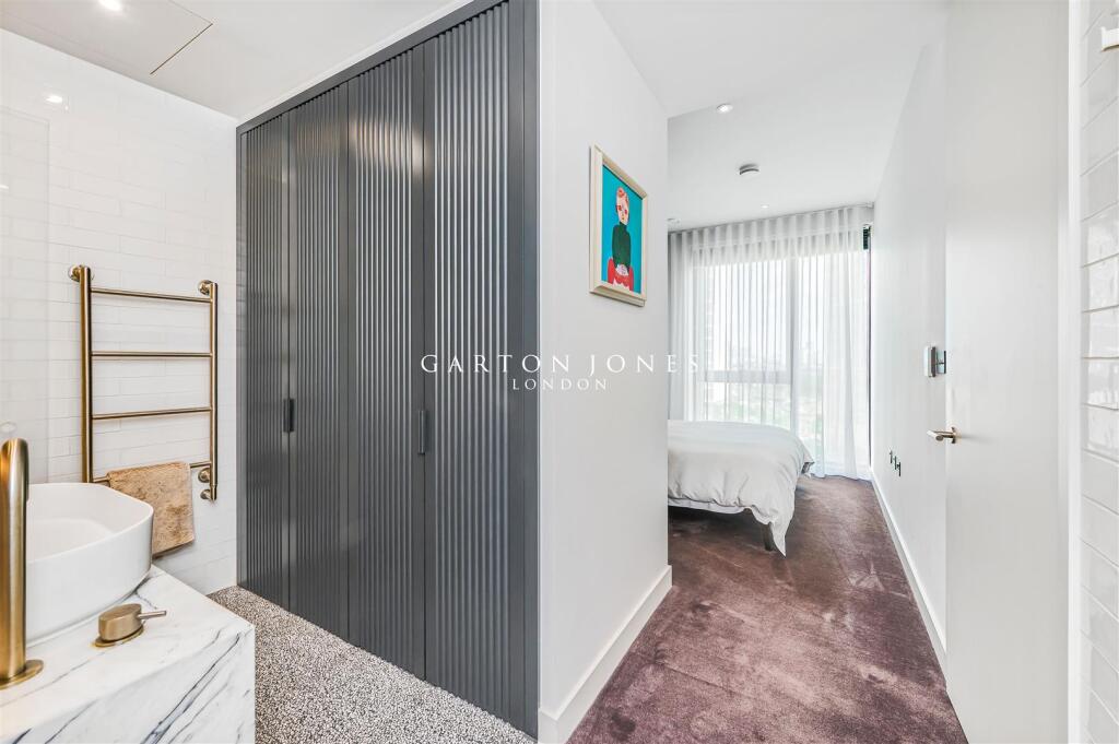 Garton_Jones_-_Legacy_Building__Viaduct_Gardens_Lo