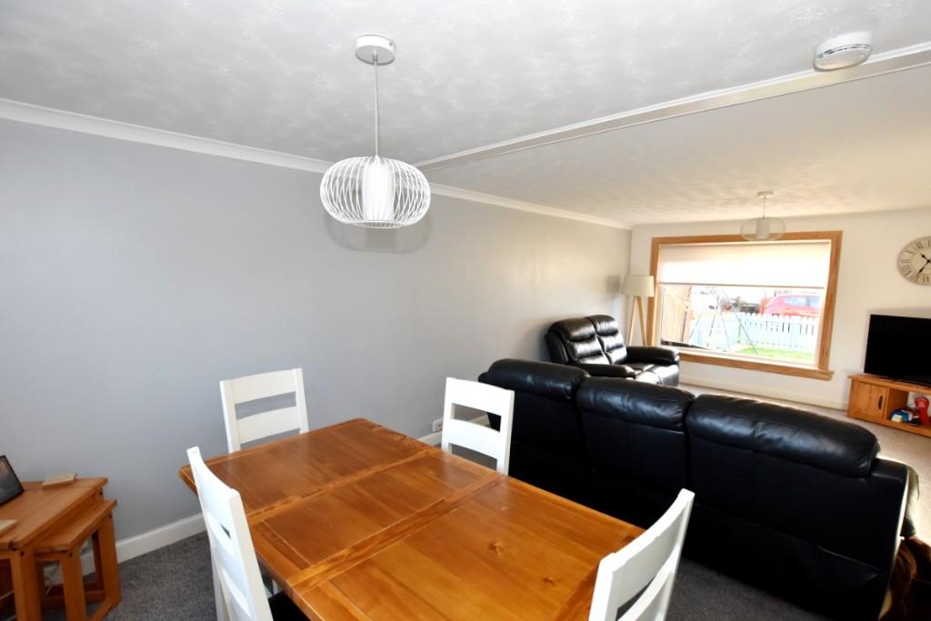LOUNGE / DINING
