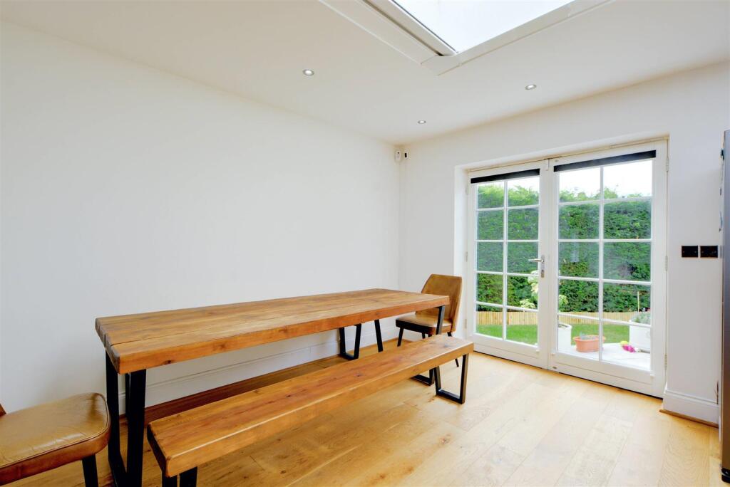 Dining Room_1.jpeg