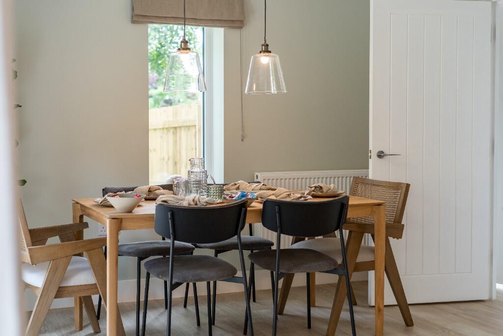 Spacious dinning