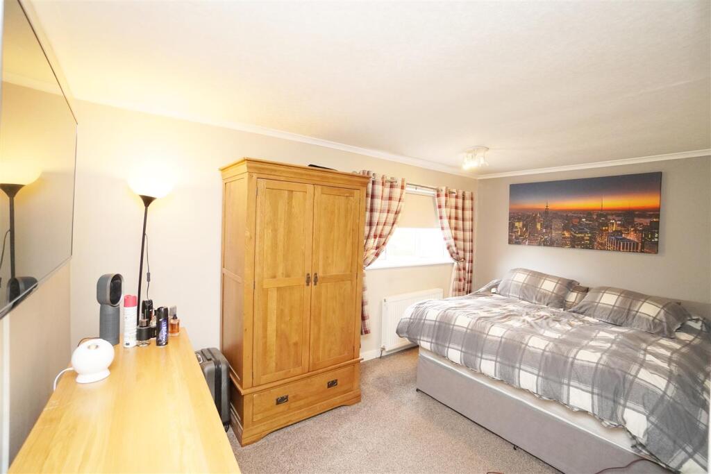 bedroom.jpg