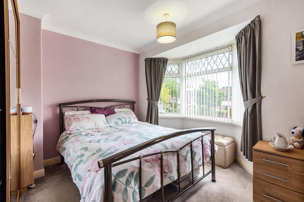 Main Bedroom with bay window 