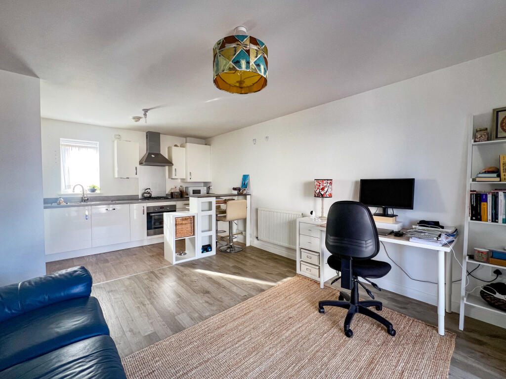 Lounge/Kitchen