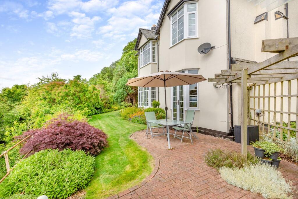 Front seating area.jpg