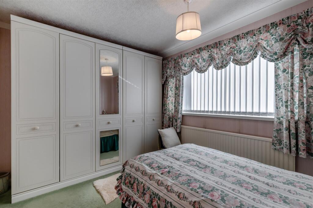 8641854-interior12.jpg