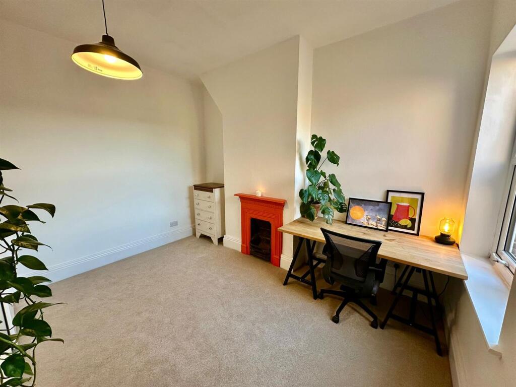 WhatsApp Image 2025-11-16 at 15.24.35_58545d83.jpg