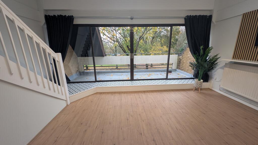 PXL_20251110_0924037