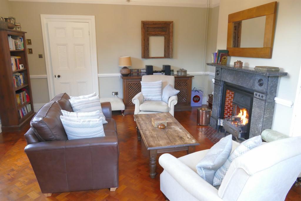 Lounge b