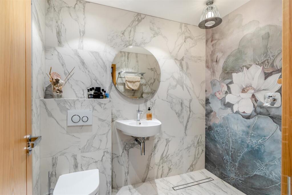 Ground Floor Shower Room