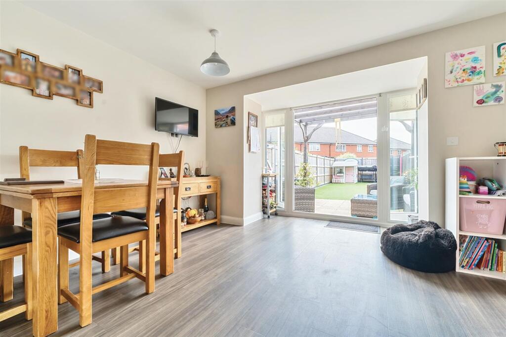 DIning/family area
