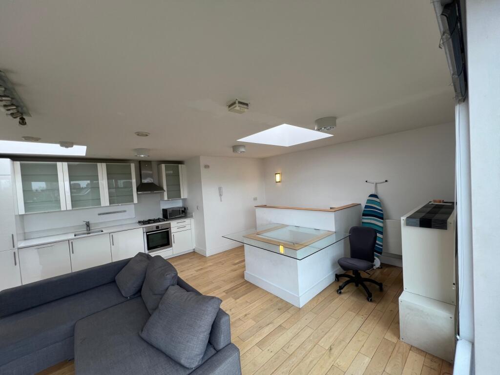 WhatsApp Image 2024-03-28 at 14.42.59 (3)